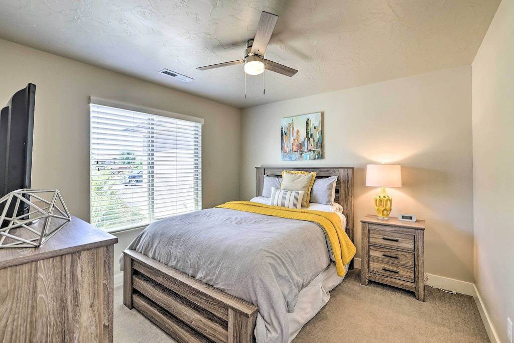 Hurricane Home mit privatem Pool und Blick auf den Mtn! in Hurricane, Zion Nationalpark