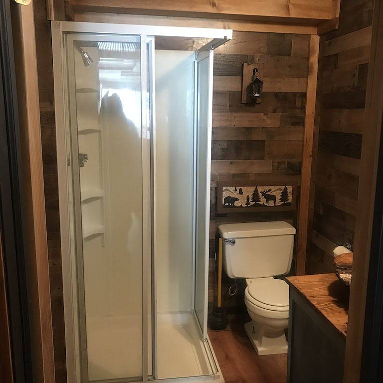 Seeseite Mit Billardtisch in Lake Wallenpaupack