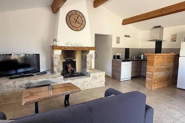 Gîte pour 2 personnes, avec piscine à Bessas - 3