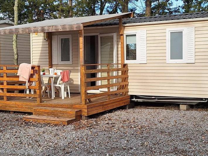 Camping pour 4 personnes, avec piscine et terrasse - 1