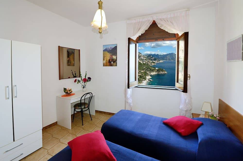 Villa mit herrlichem Blick auf das Meer und die Küste von Amalfi.Parkplatz in Conca dei Marini, Amalfiküste
