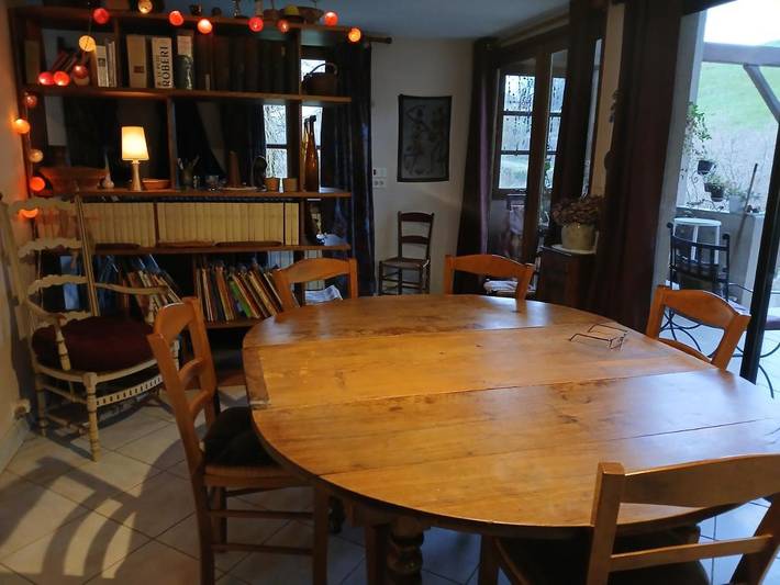 Gîte pour 8 personnes, avec jardin ainsi que balcon et vue à Tramayes - 3