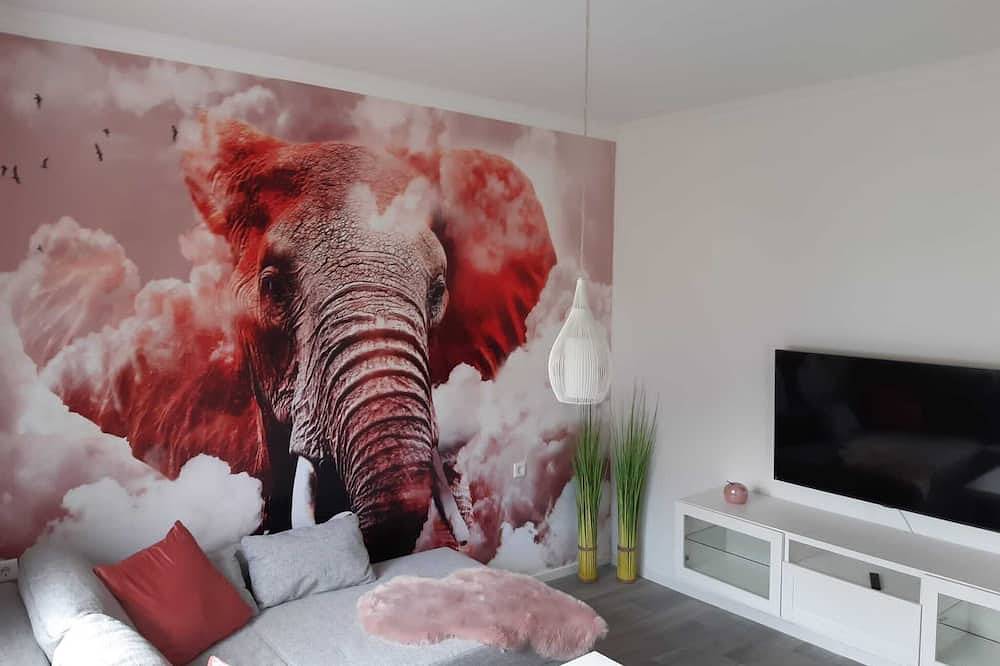 D&B staycation Ferienpark,\nferienwohnung \"Der Elefant\" in Niedenstein, Schwalm-Eder-Kreis