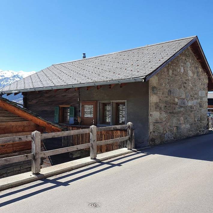 Gîte pour 6 personnes, avec terrasse et vue dans Mase - 2