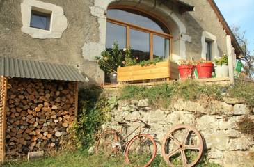 Gîte pour 8 personnes, avec jardin dans Haut-Valromey