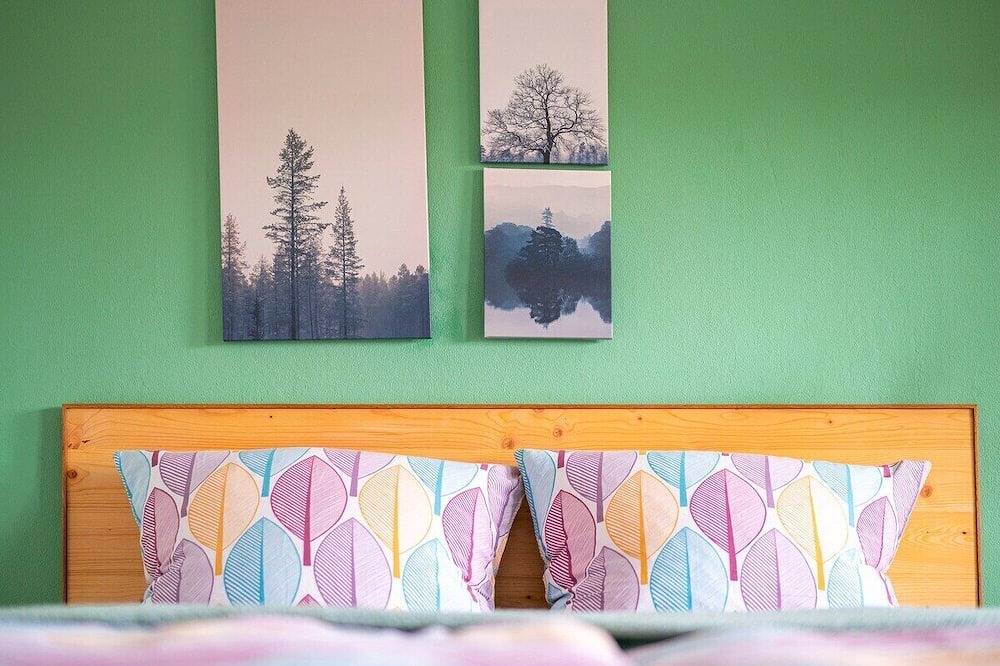 Ganze Wohnung, Ferienwohnung mit zwei Schlafzimmern, Aufmerksam in Bad Liebenzell, Nordschwarzwald