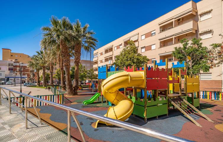 Apartamento vacacional entero, Acogedor apartamento con terraza a 200 m de la costa in Playa de Torrenueva (Torrenueva Costa), Torrenueva Costa
