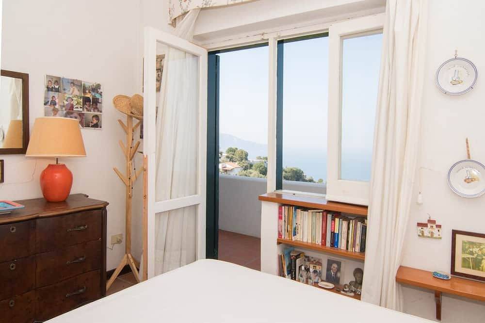 La casa delle querce in Marciano, Napoli e dintorni