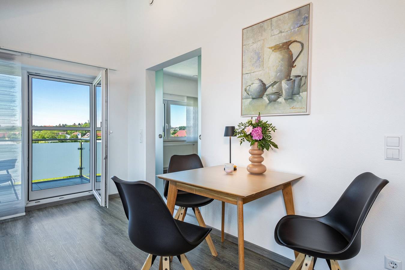 Modern Appartement 2 in Huis Sohl met Privé Balkon & Wifi, foto 10