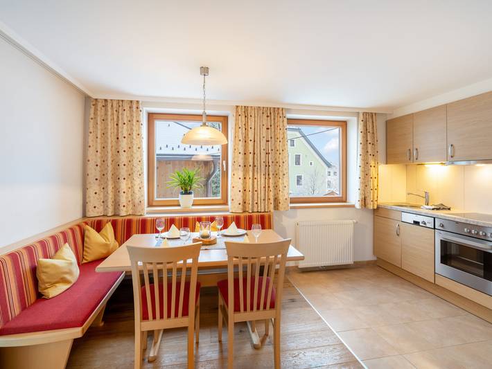 Ferienwohnung für 5 Personen, mit Terrasse und Garten in Uttendorf - 2