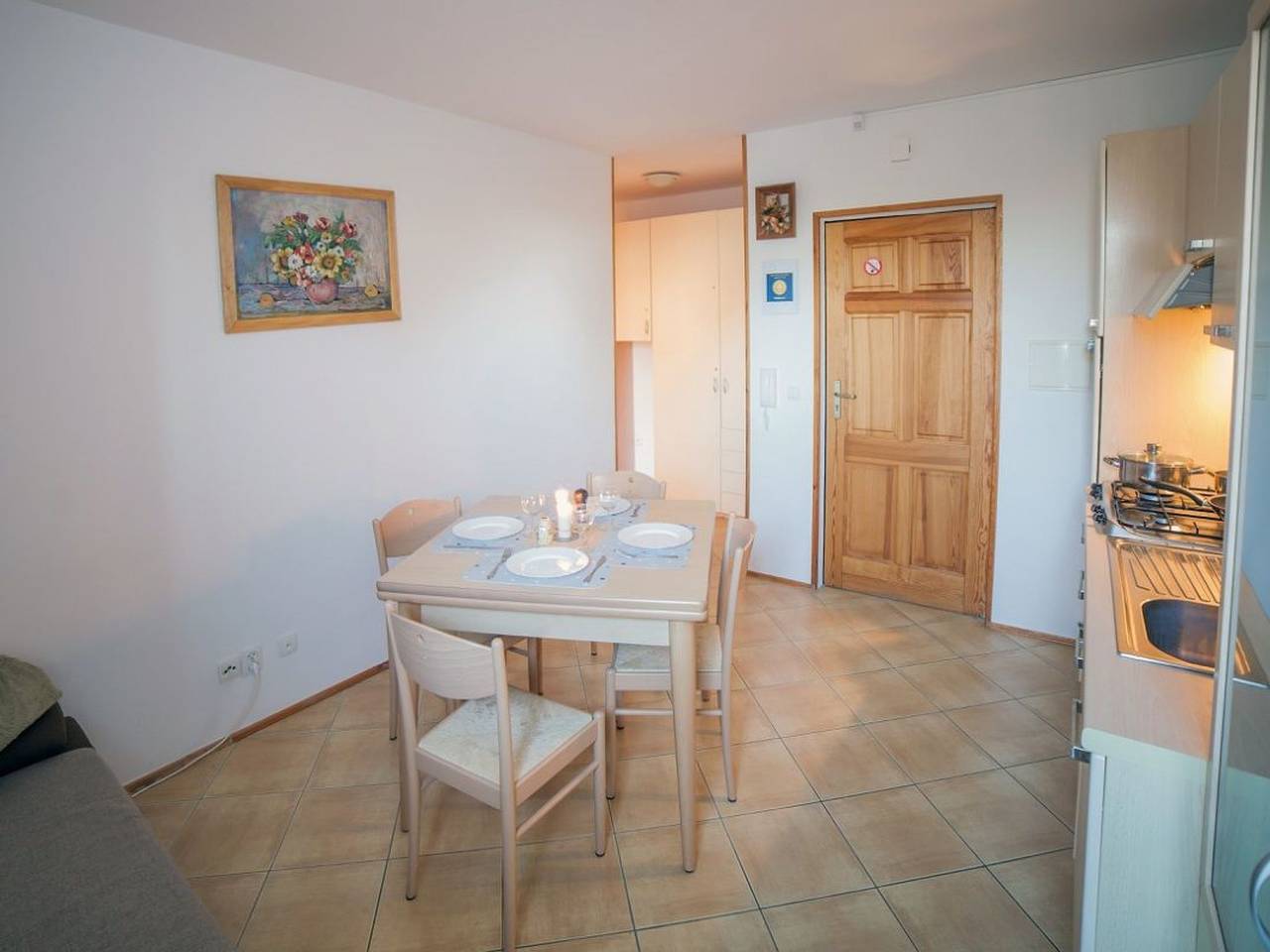 Ganze Wohnung, Gemütliche Ferienwohnung im Grünen am See in Powiat Olsztyński