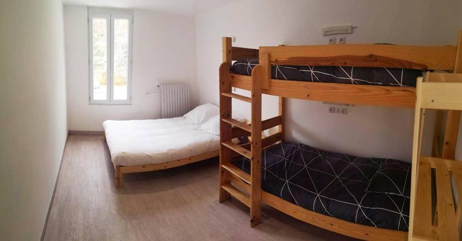 Hôtel pour 4 personnes, avec vue et terrasse à L'Argentière-la-Bessée - 2