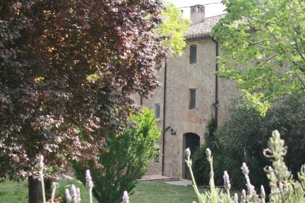 Gîte Mas Guitart pour 5 personnes in Galliners, Vilademuls