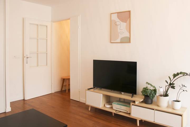 Appartement entier, Appartement avec balcon et parking proche métro in Asnières-sur-Seine, Hauts-de-Seine
