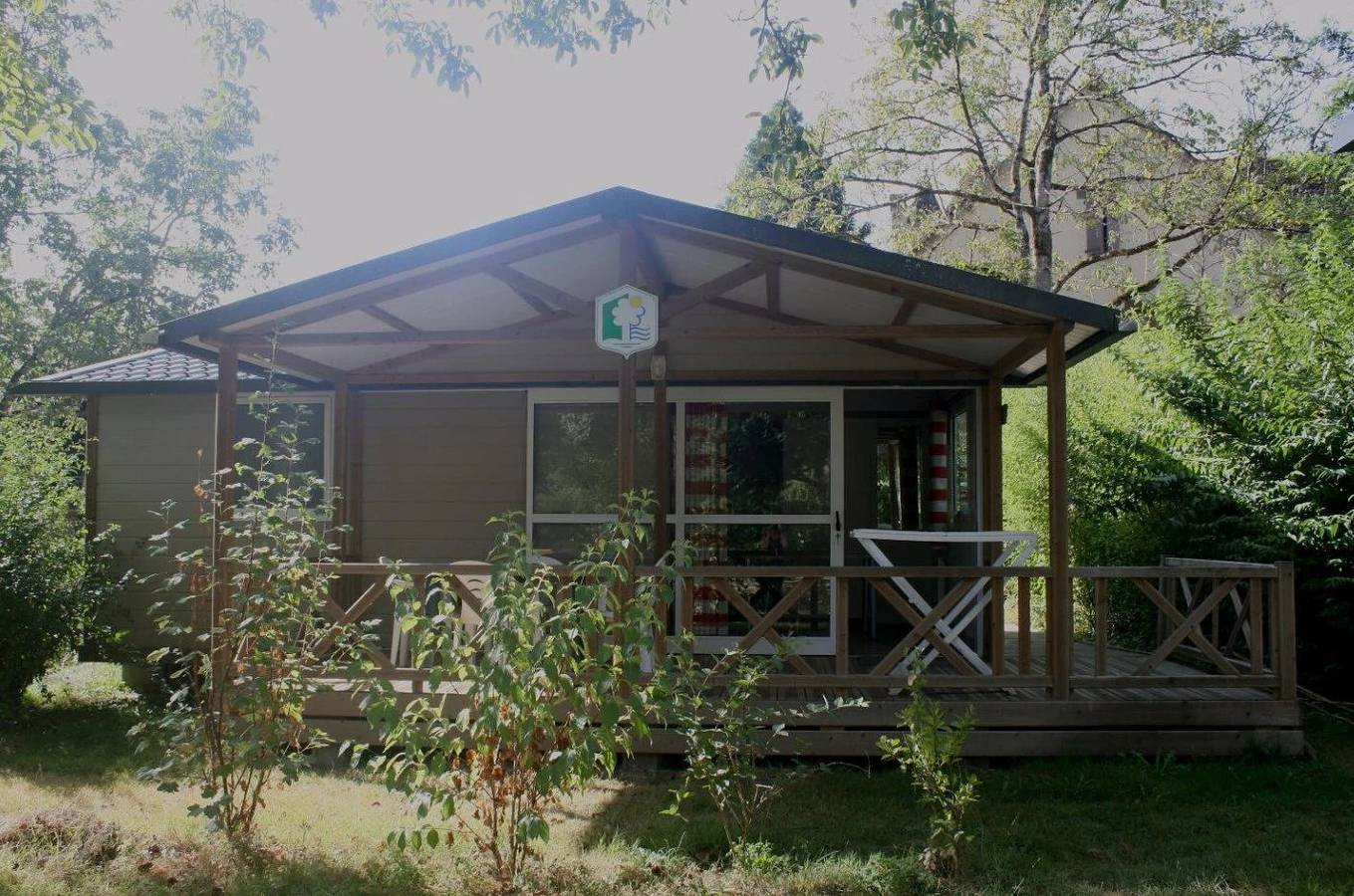 Zecamping 4* familial piscine couverte chiens acceptés chalet Tv 32m2 in Monceaux-sur-Dordogne, Tulle und Umgebung