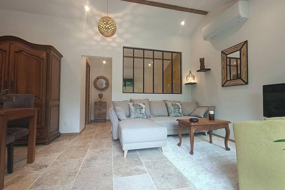 Appartement entier, Gîte T2 au mas aguilhon in Saint-Just-d'Ardèche, Gorges de l’Ardèche