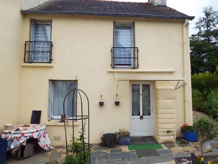 Location de vacances pour 9 personnes, avec jardin à Loyat