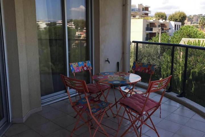 Apartamento de vacaciones para 4 personas, con terraza además de jardín y piscina, Se admiten mascotas - 1