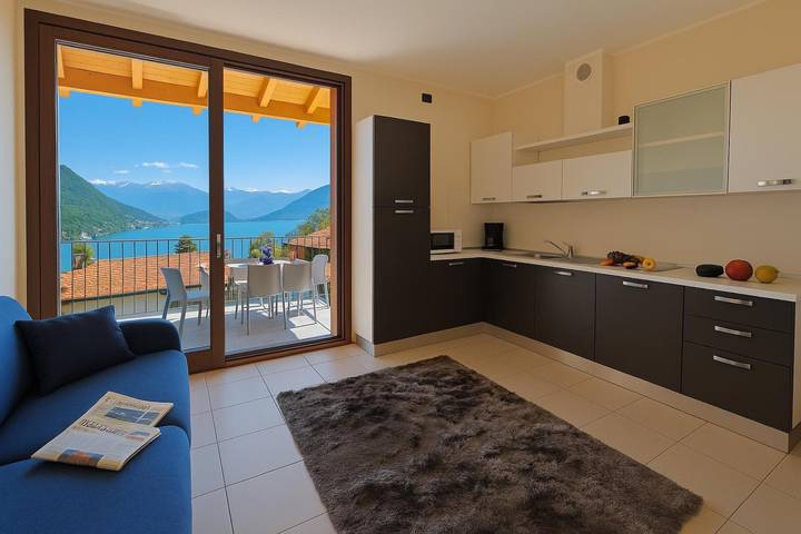 Hütte für 8 Personen, mit Terrasse und Pool sowie Seeblick am Comer See - 4