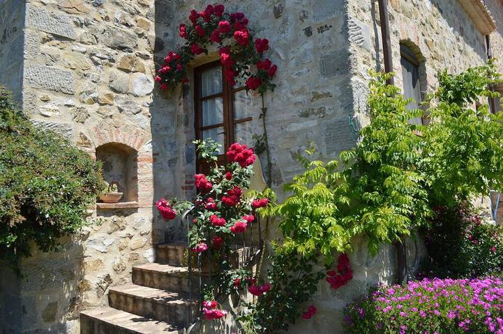 Agriturismo per 4 persone, con piscina e giardino in Seggiano