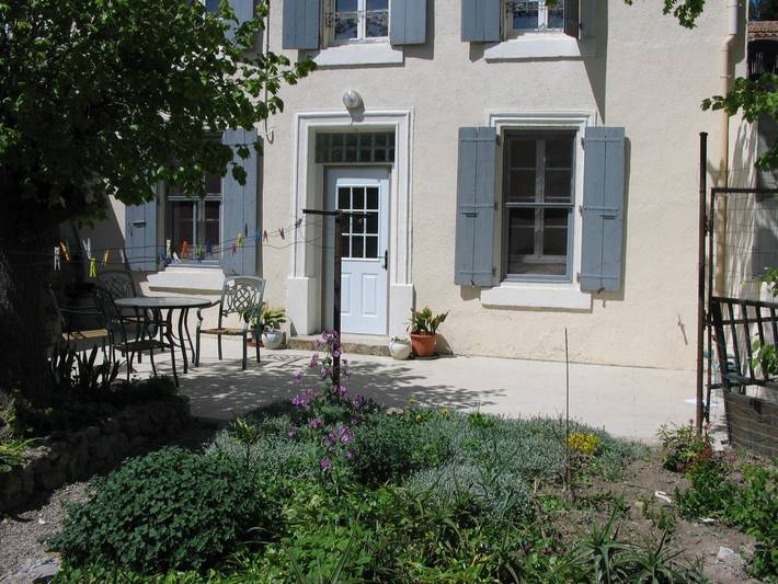 Gîte pour 2 personnes, avec Terrasse et Jardin