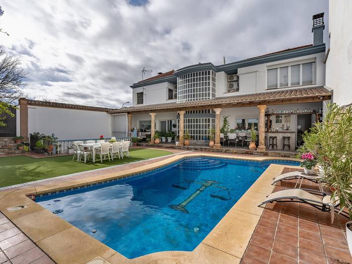 Casa rural para 15 personas, con Jacuzzi además de Terraza y Jardín en Valderrubio - 3