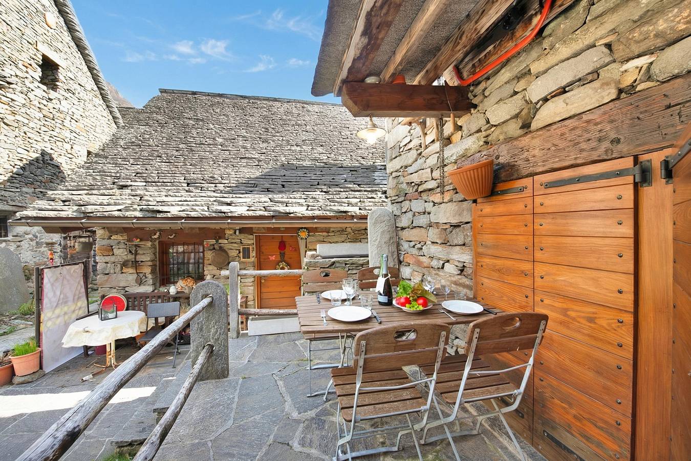 Chalet für 4 Personen mit Balkon in Sonogno, Tessiner Alpen