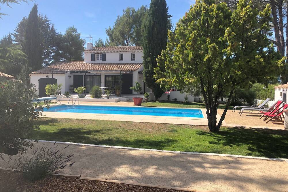 Villa avec piscine à Pertuis Sud Luberon en Provence in Pertuis, Parc naturel régional du Luberon
