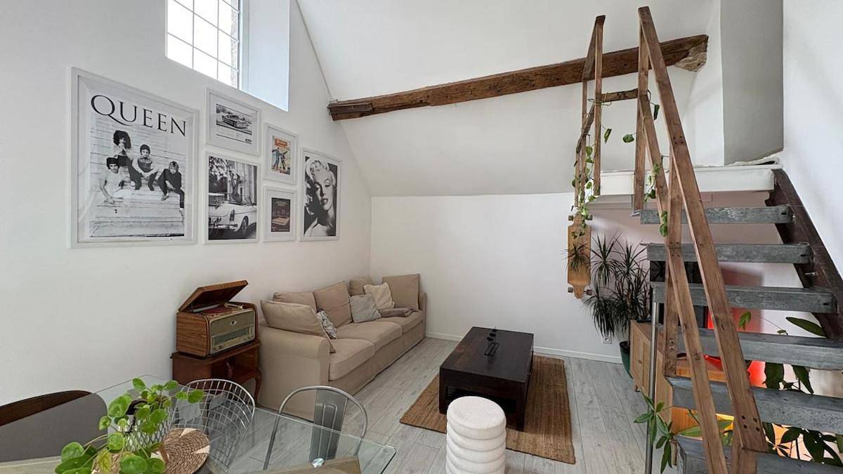 Appartement entier, Maison de caractère à 5 min de Disneyland Paris in Lesches, Seine-et-Marne