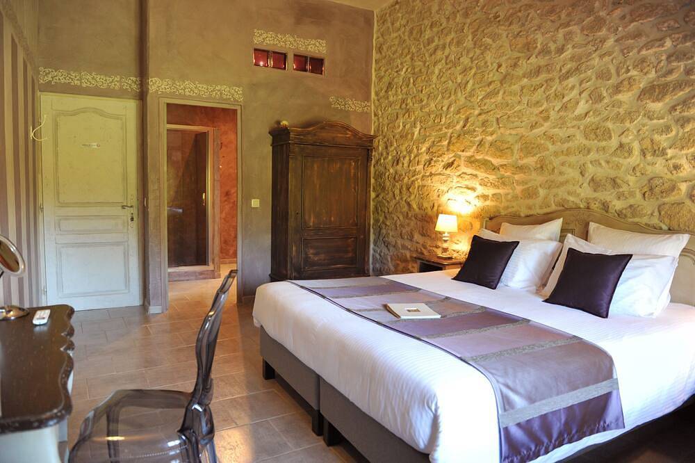 Charming Guest Houses In Provence In The Heart Of The Vines in Sarrians, Vaucluse