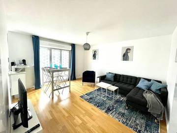 Gîte pour 4 personnes, avec terrasse et vue dans Gare De Massy - Palaiseau