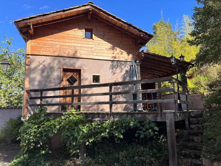 Location de vacances pour 4 personnes, avec terrasse à Sail-sous-Couzan