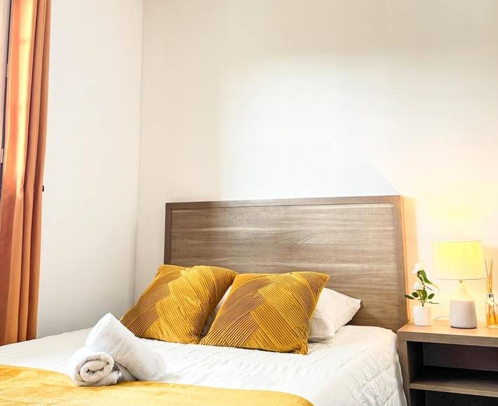 Location de vacances pour 2 personnes, avec terrasse et jardin à Meaux - 2