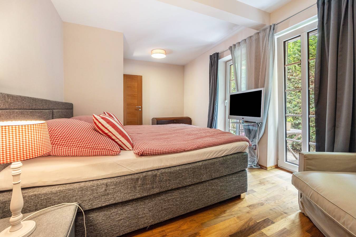 Gastenhuis 'Traumhaus Whirlpool Sauna Grill' met Privéterras, Wi-Fi en Airconditioning, foto 15