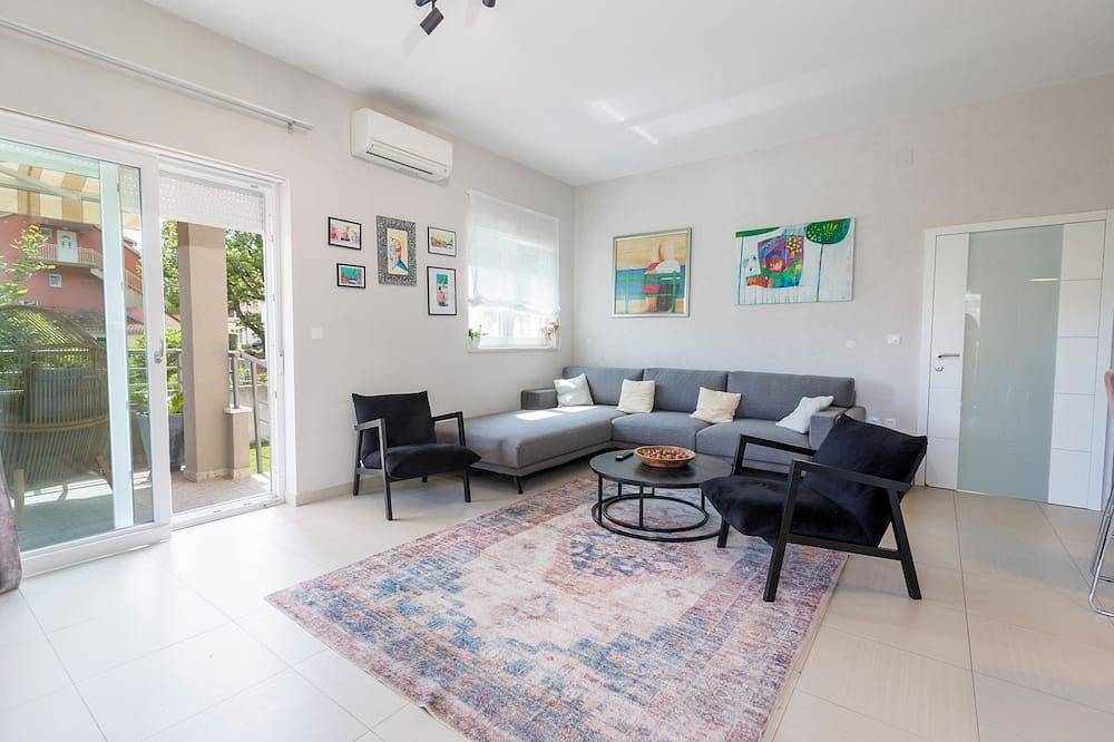 Fantástica casa en excelente zona in Podstrana, Condado de Split-Dalmacia