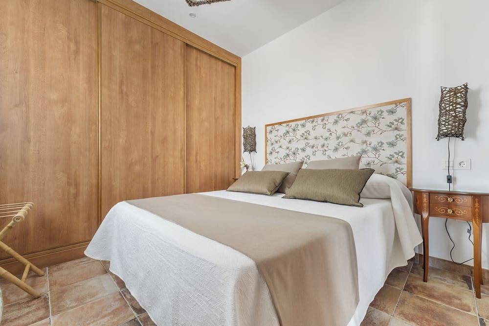 Nueva Casa Rural Los Hebrero in Torrecaballeros, Provincia de Segovia