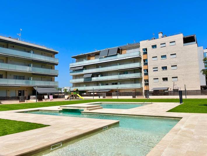 Apartamento para 4 personas, con Balcón y Terraza además de Jardín y Piscina en Sant Antoni de Calonge