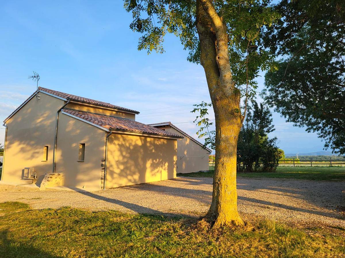 Appartement de vacances entier, Double Room with Private Bathroom in Les Pujols, Ariège
