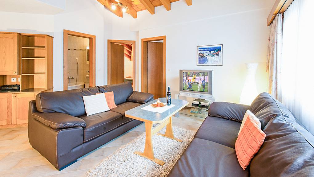 Entire vacation apartment, Vacation apartment for 4 people with balcony in Saas-Grund, Wallisian Alps