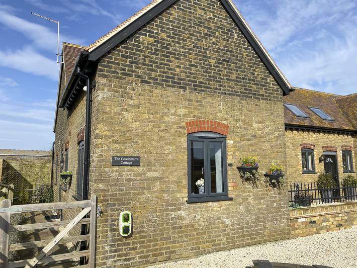 Cottage for 4 people, with garden, with pets in Kent