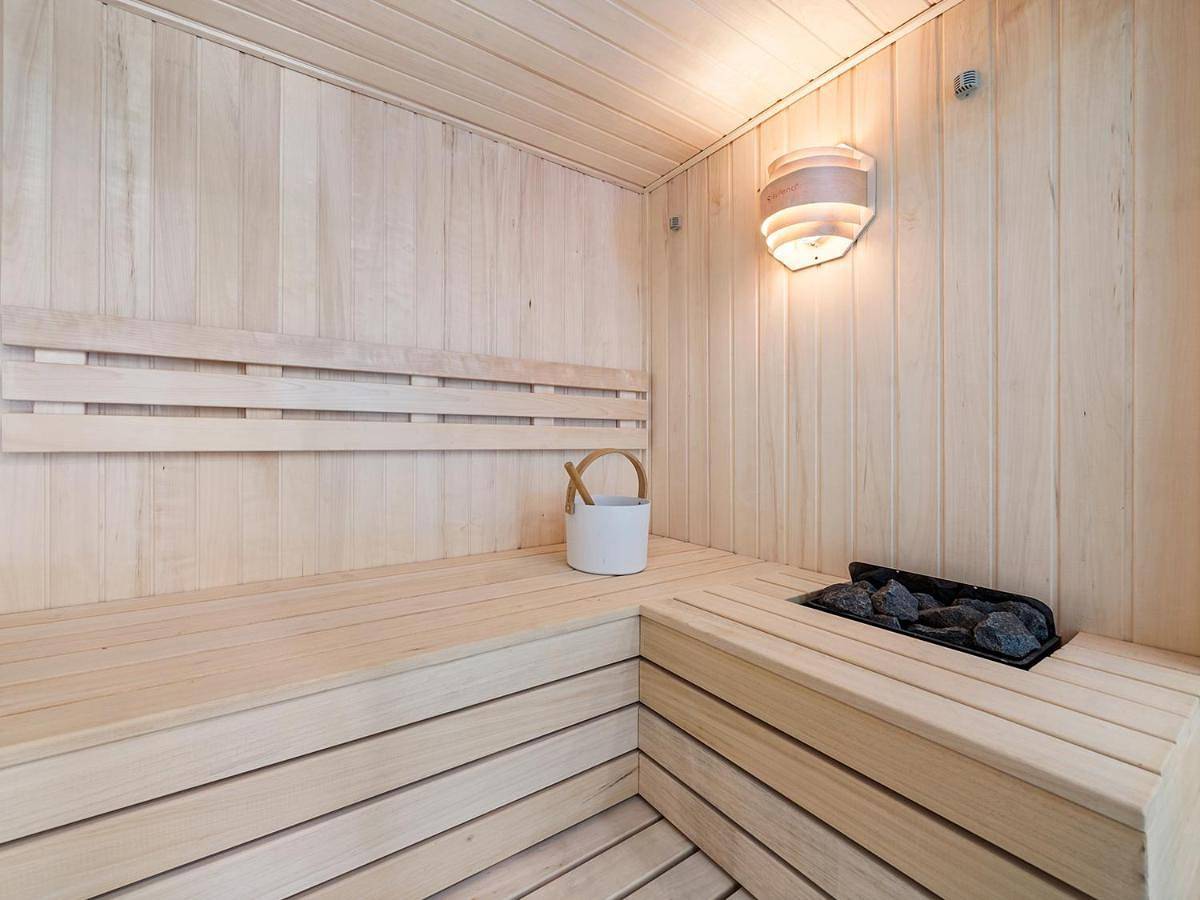 Five-Bedroom Villa with Pool, Sauna, Terraces and Garden in Hochsteiermark