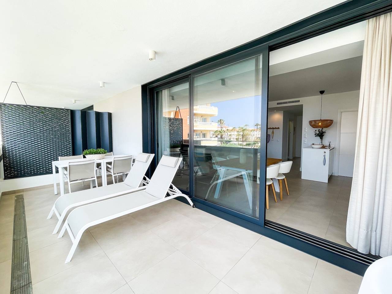 Hel leilighet, Apartment 'Vidorra Sealine' with Sea View, Wi-Fi & A/C in Torrox Costa, Torrox