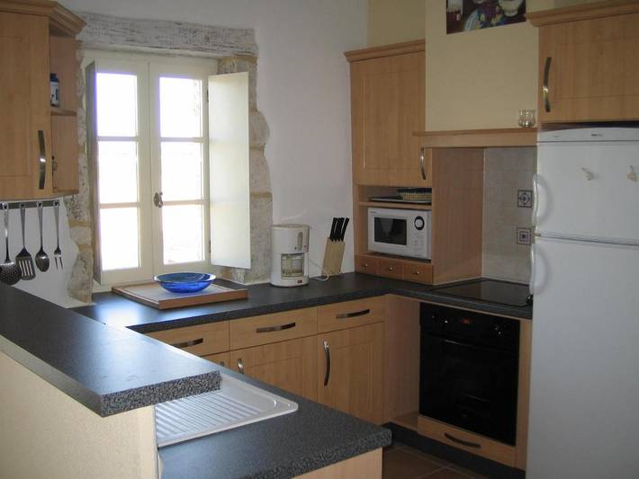 Location de vacances pour 4 personnes, avec vue ainsi que jardin et piscine à Conne-de-Labarde - 3