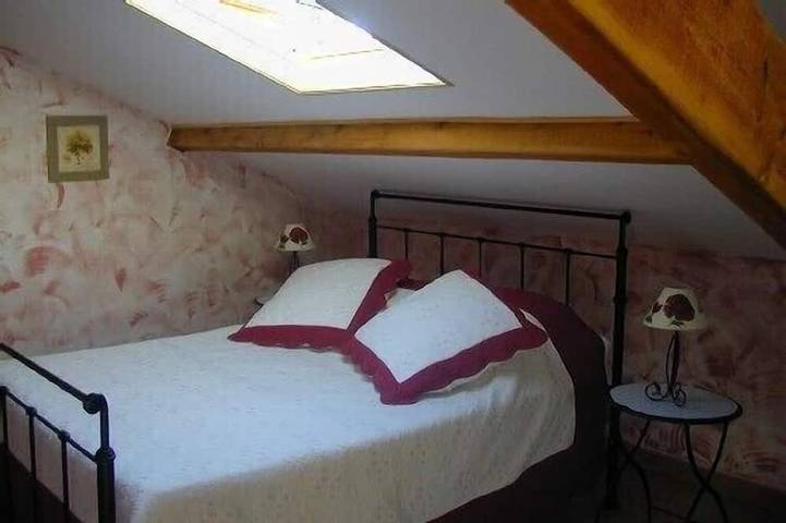 Gîte pour 6 personnes, avec terrasse et piscine à Montaren-et-Saint-Médiers - 3