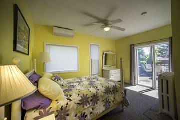 Vacation House for 12 Guests in Charlevoix, Charlevoix County, Picture 2