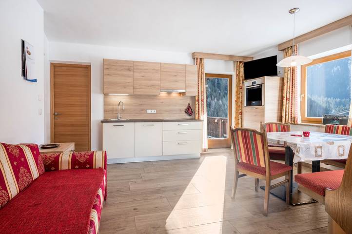 Ganze Wohnung, Ferienwohnung "Heiserhof - Apfel" mit Bergblick, Terrasse & Wi-Fi in Mittertal (Ratschings), Ratschings