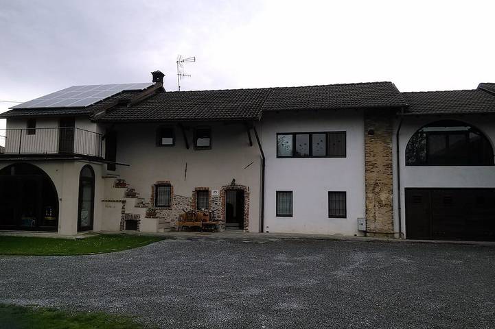 Location de vacances pour 5 personnes, avec jardin à Boves