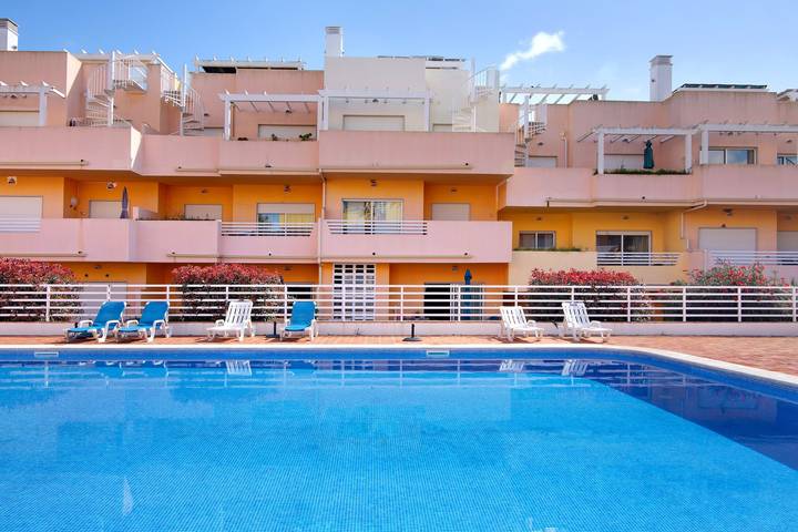 Apartamento inteiro, Apartamento 'Apartamento Royal Cabanas Golf' com piscina partilhada, Wi-Fi e ar condicionado in Cabanas de Tavira, Conceição e Cabanas de Tavira