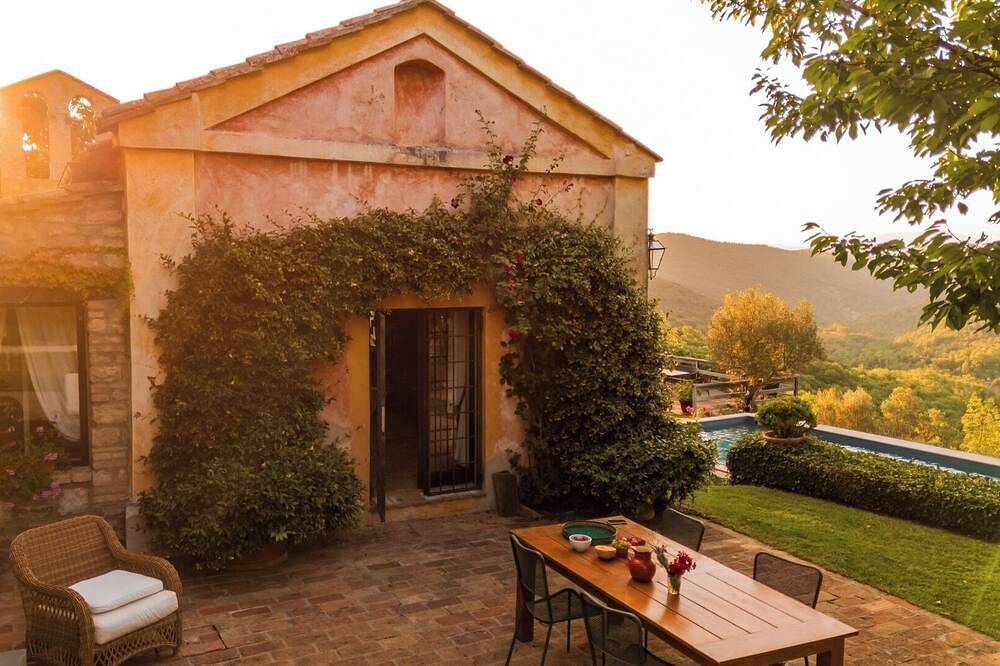 Villa for 8 People in Perugia, Perugia Province