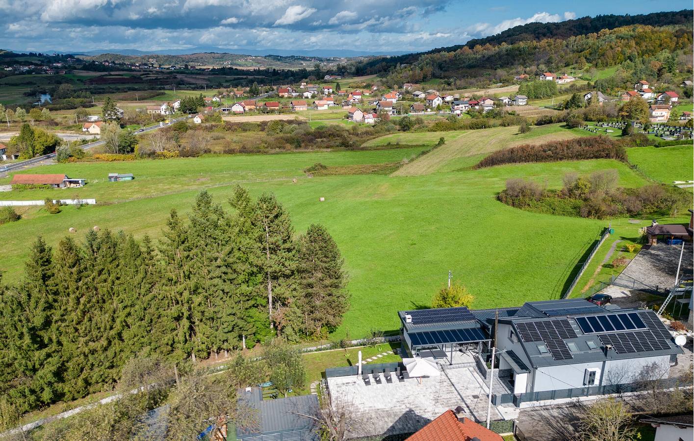 Reizende 2-Zimmer-Wohnung mit Pool und Terrasse in der Nähe des Flusses Korana in Karlovac, Karlovac und Umgebung